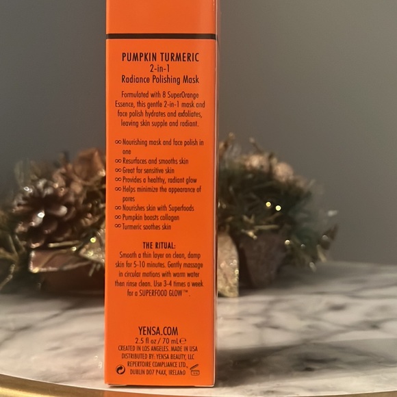 Yensa Pumpkin Turmeric 2 in 1 Radiance Polishing Mask - Picture 3 of 4
